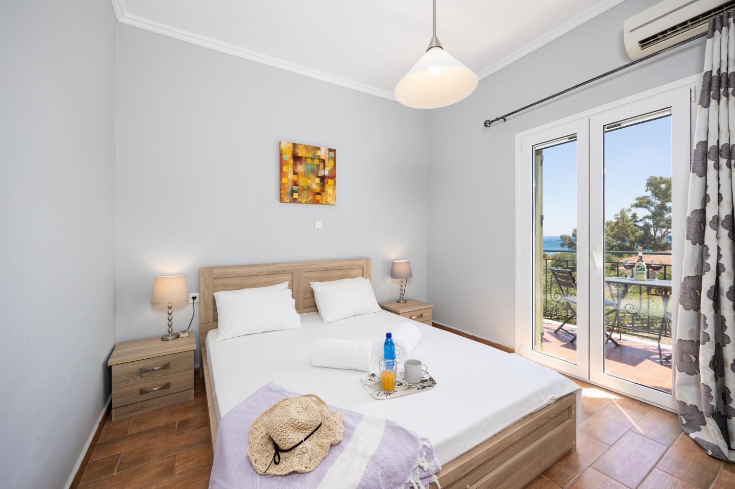 Kostis Villa *