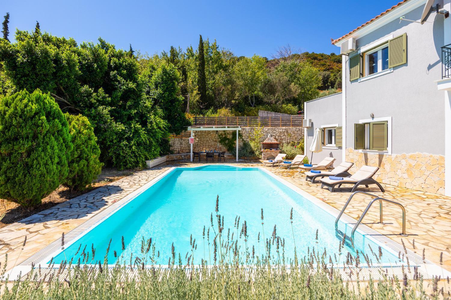 Kostis Villa *
